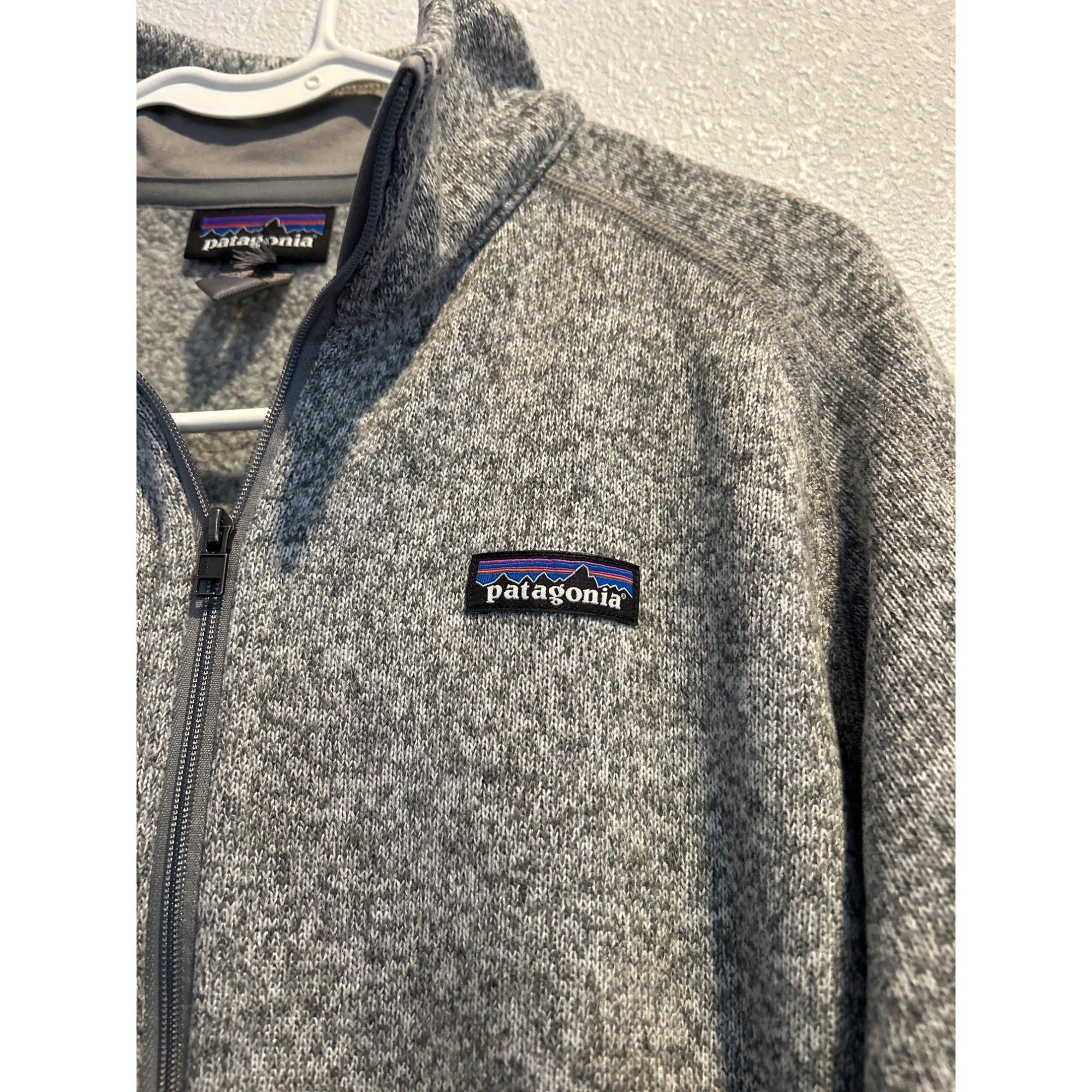 Patagonia (Mens MEDIUM) Gray Polartec Fleece Full Zip Jacket Better