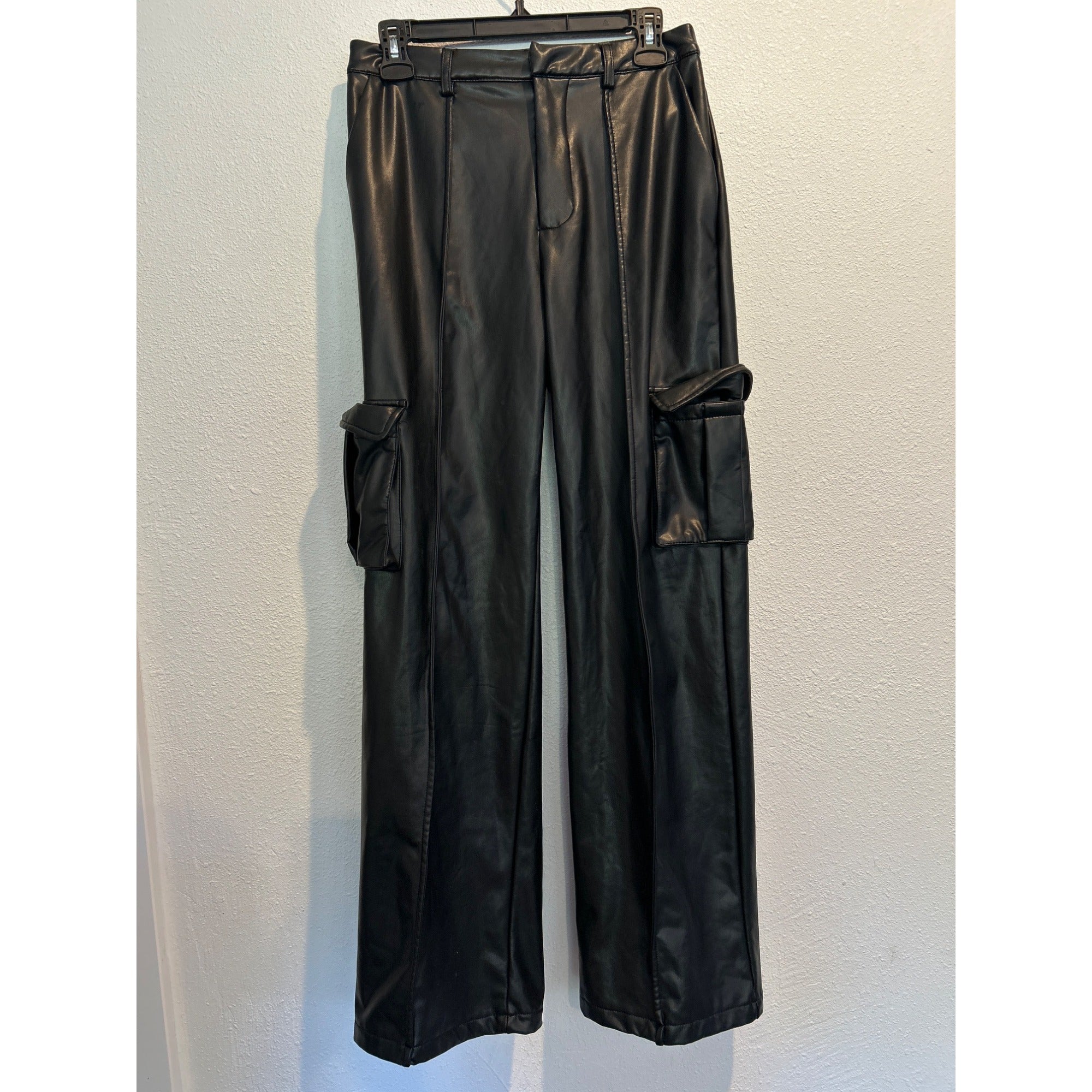 Forever 21 MEDIUM Black Faux Leather Cargo Pants Stretch