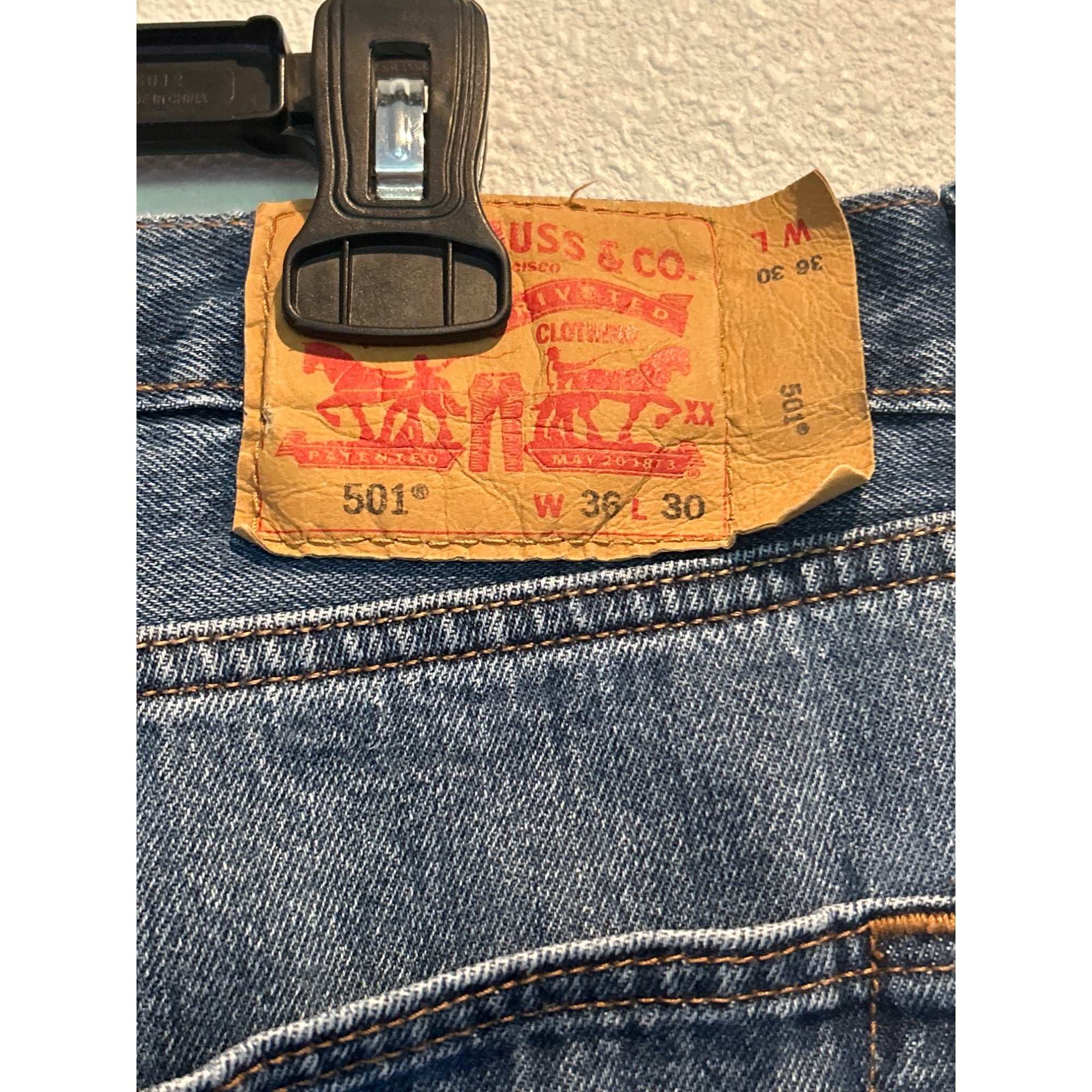 Levis 501 Button Fly Jeans Mens 36x30 Blue  Straight Denim Pants Western  Skate Y2K