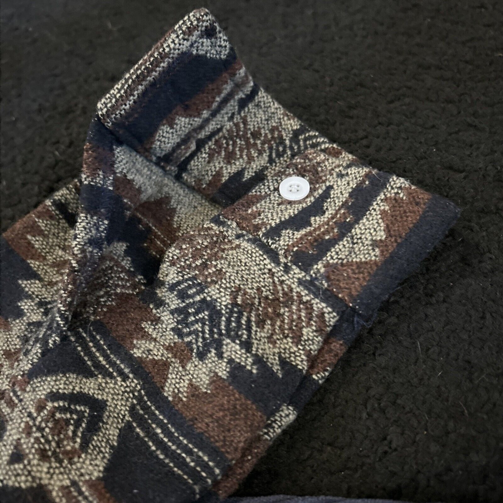 ChArmkp Long Sleeve Button Down Shirt Mens LARGE Native Blanket