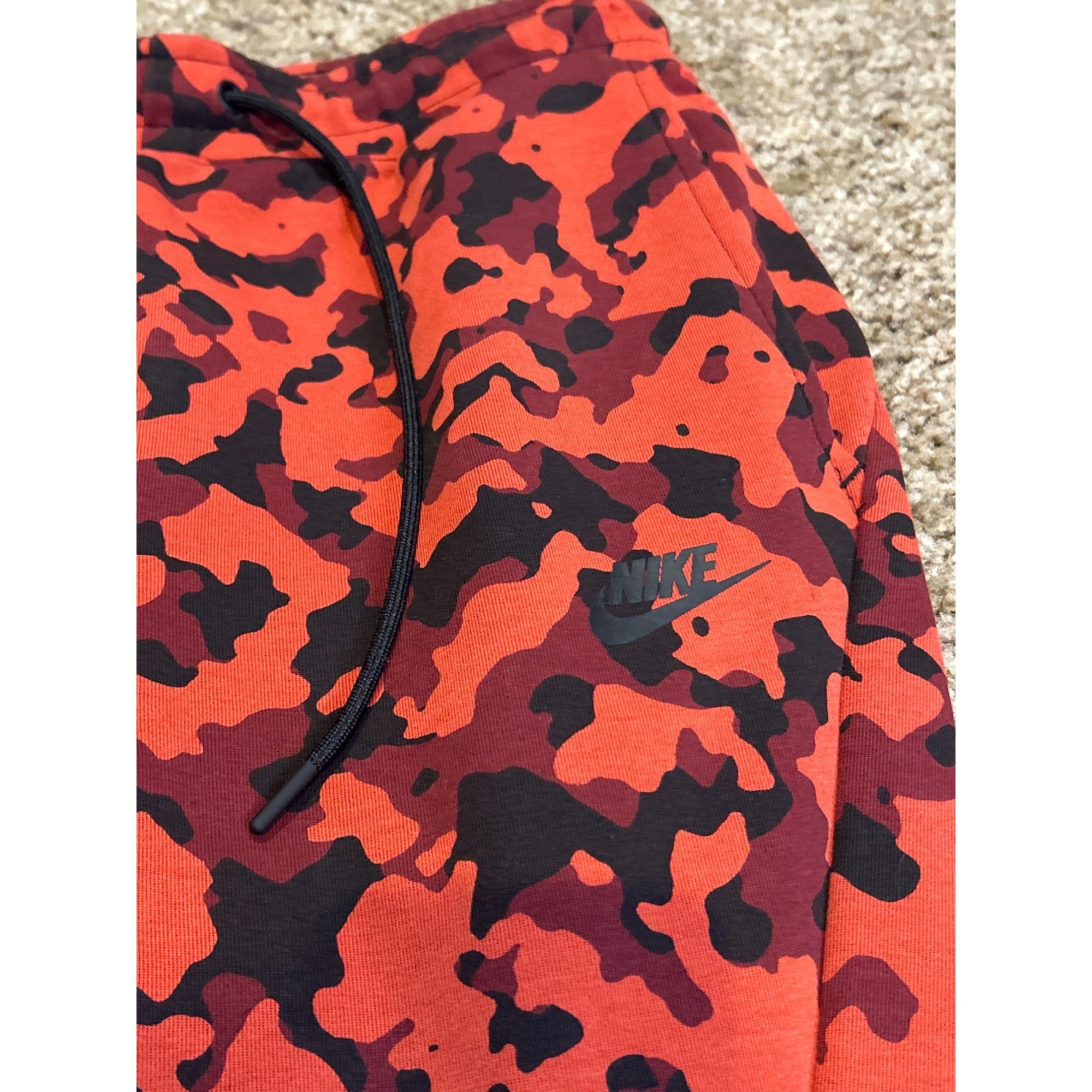 Nike Sportswear Tech Fleece Camo Jogger Pants (Mens XS) Cuffed Red CJ5981