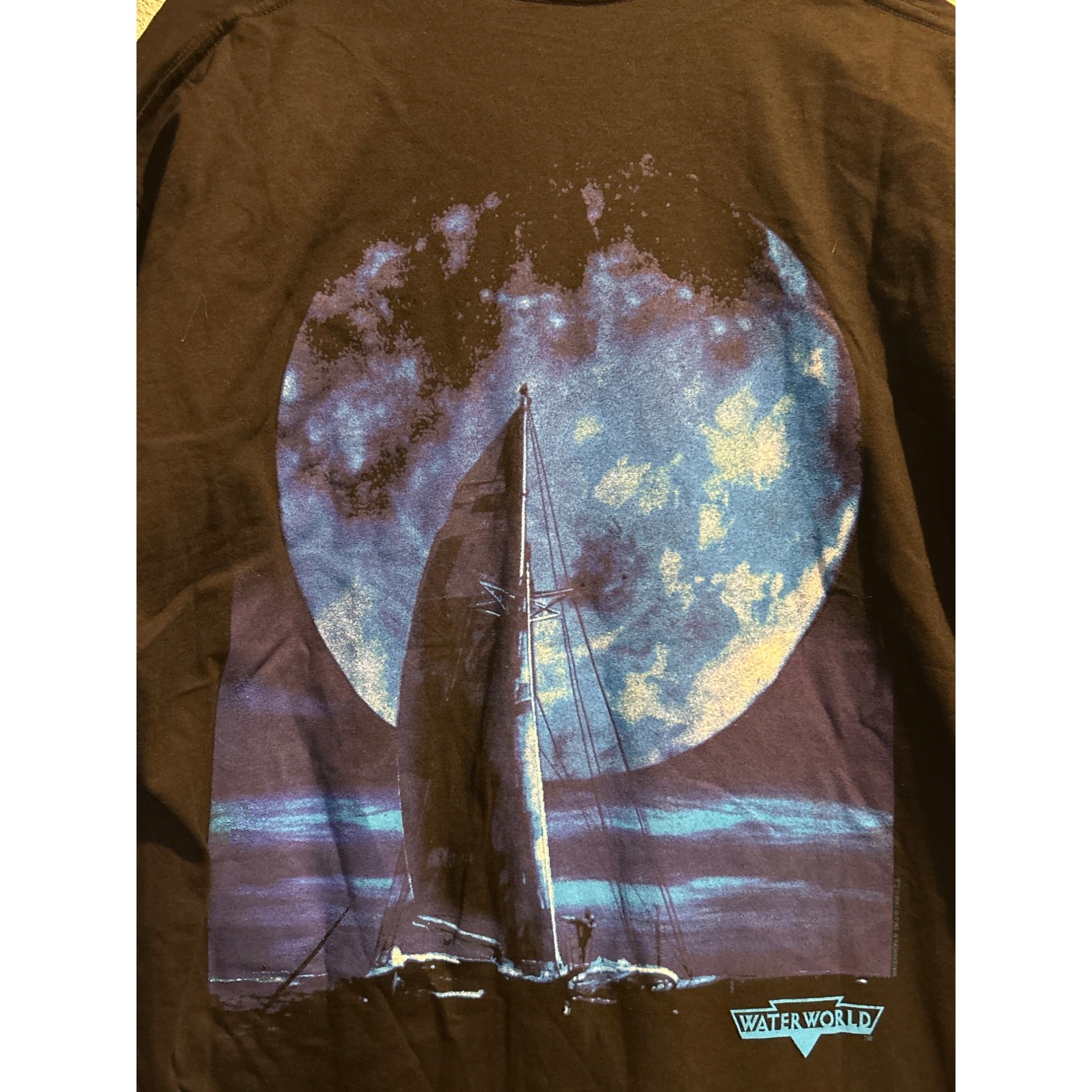 Vintage 90's Water World Movie Promo T-shirt 1995 Kevin Costner Single Stitch