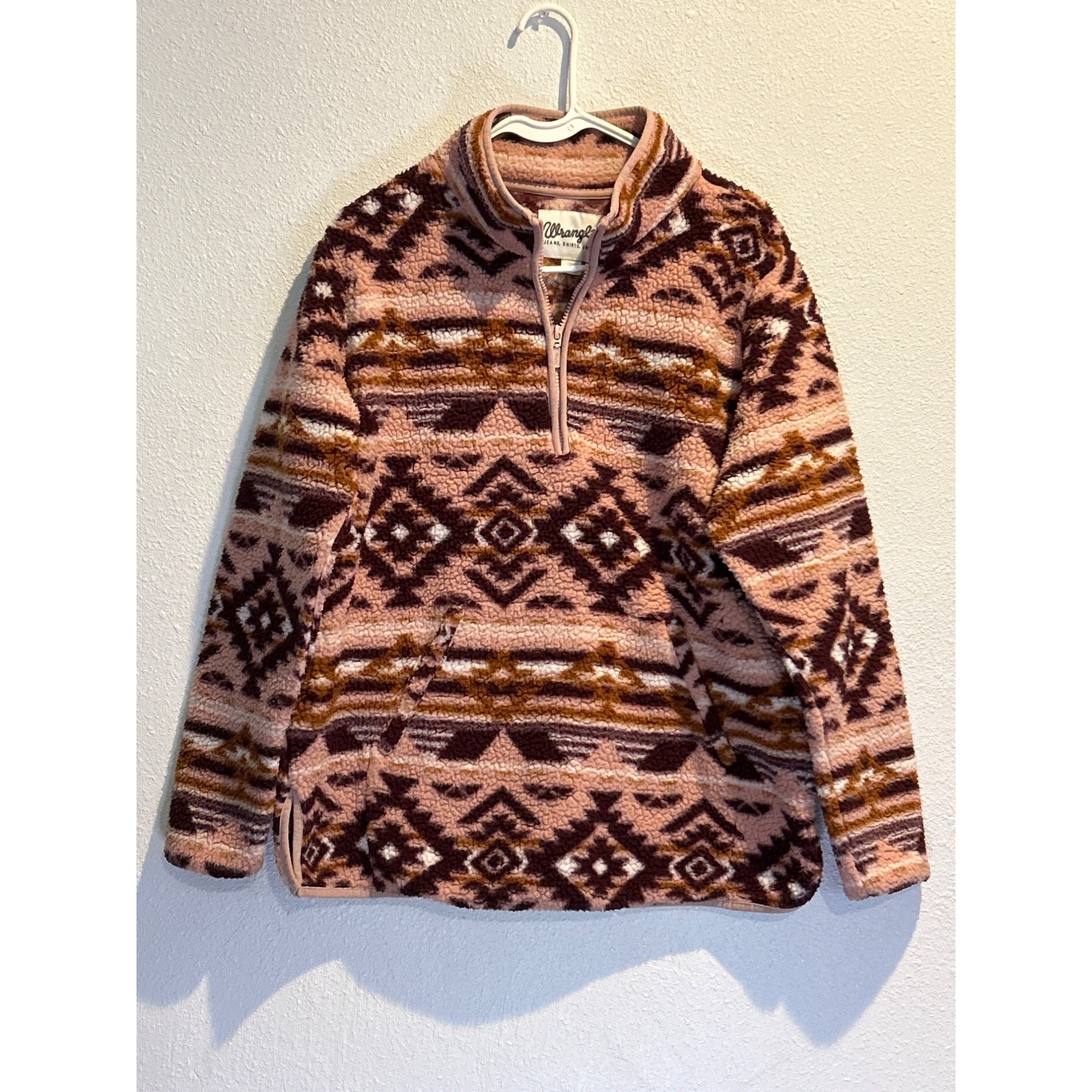 Wrangler Womens MEDIUM Fleece Jacket Pink Aztec Pattern 1/4 Zip Mulitcolor