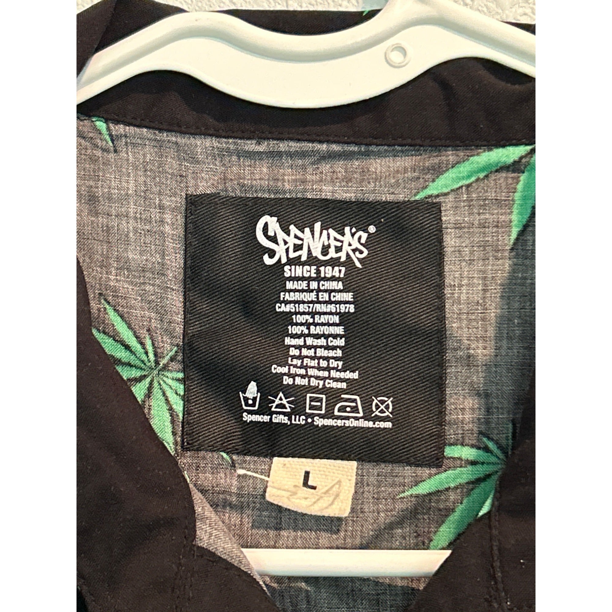 Spencer’s Marijuana Weed CROP Button Front Shirt WOMENS LARGE