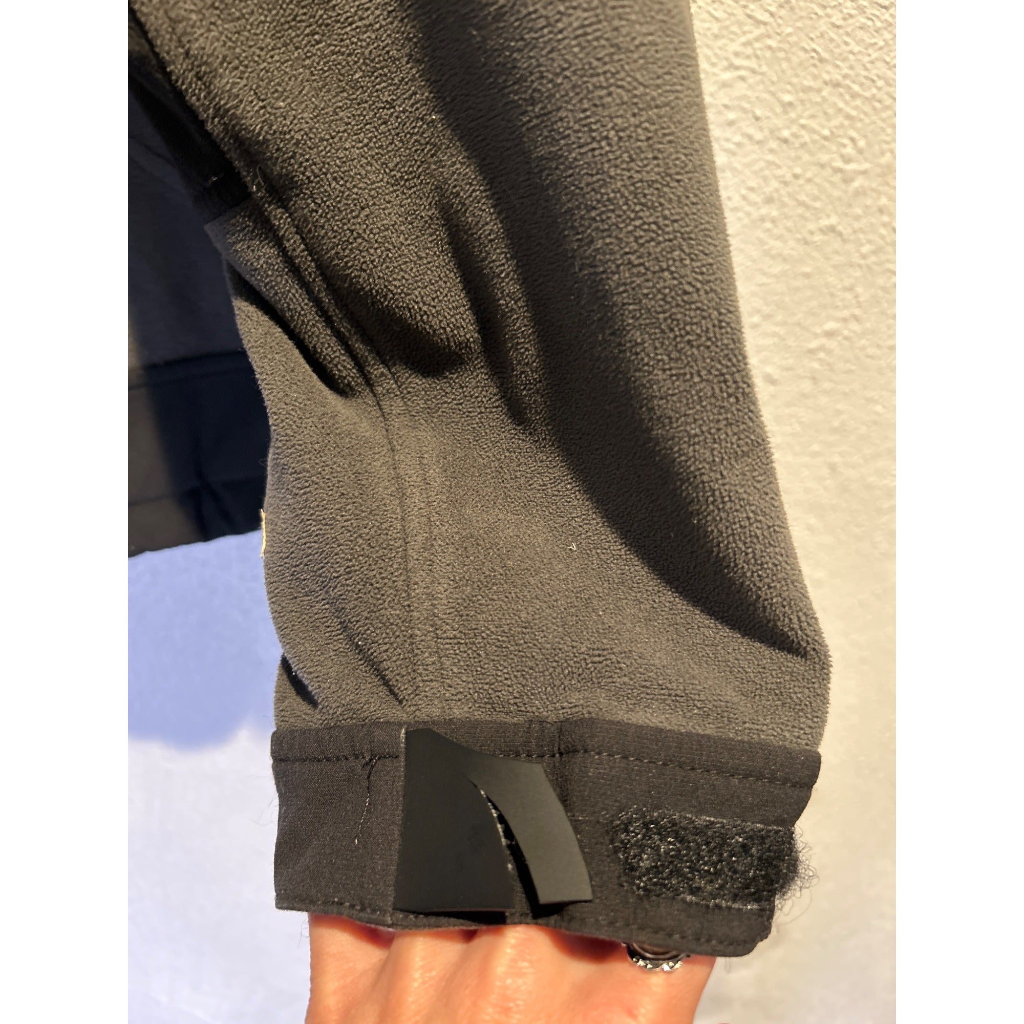 The North Face Windstopper (Men's LARGE) Gray/Black Fleece Jacket