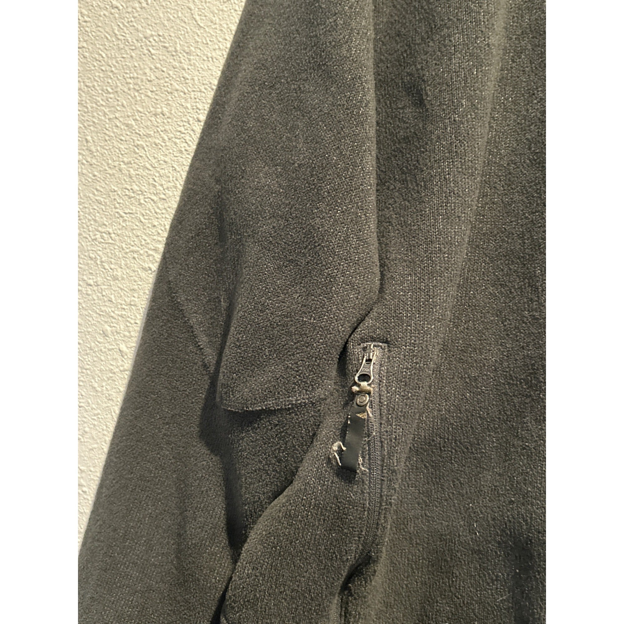 Mountain Hardware (Mens MEDIUM) Gray Polartec Fleece Full Zip Jacket