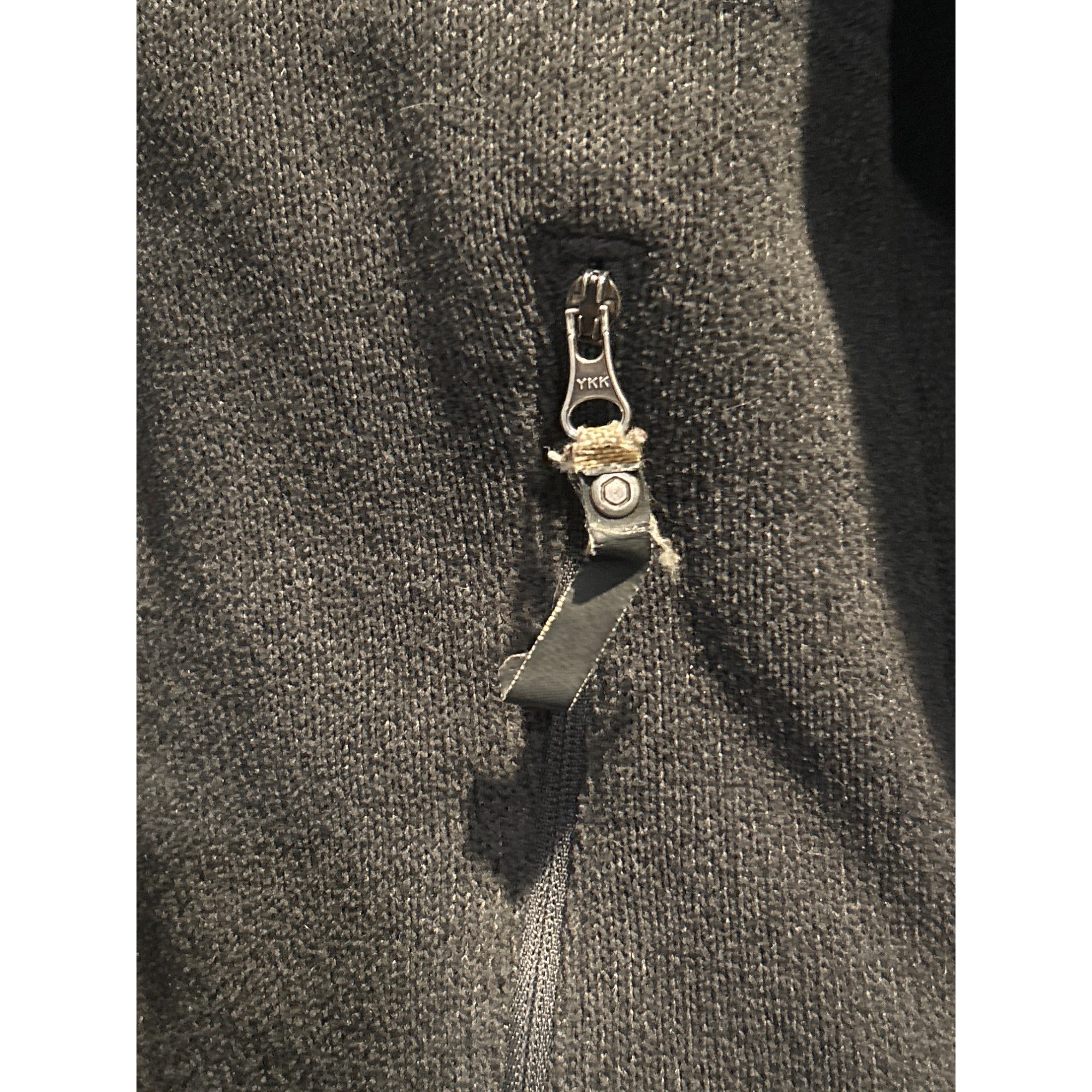 Mountain Hardware (Mens MEDIUM) Gray Polartec Fleece Full Zip Jacket